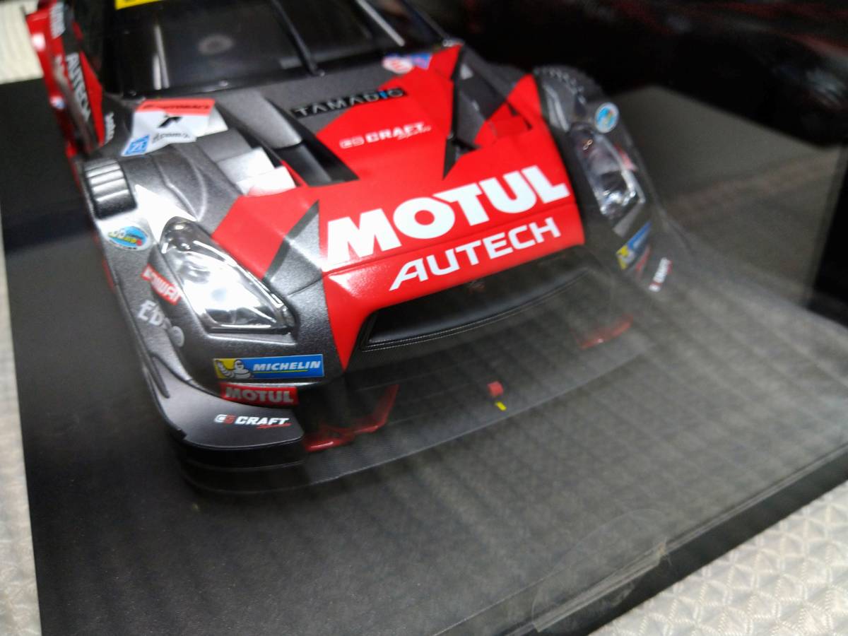 1/18 エブロ 日産 R35 モチュールオーテック GT-R ニスモ 2015年最終戦シリーズチャンピオン仕様_画像6