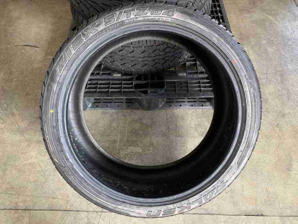 4本　ファルケン　ＺＩＥＸ　S/TZ04　３０５／３５Ｒ２４　１１２Ｈ　２００９年2609.4　305/35　転がし用_画像6