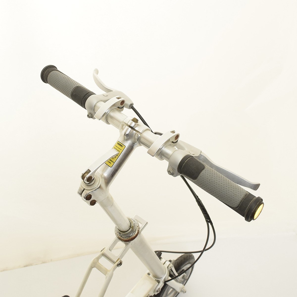 ▼491990 LOUIS GARNEAU ルイガノ キャリーミー Carry me 折りたたみ自転車 ホワイト ジャンク扱い_画像8
