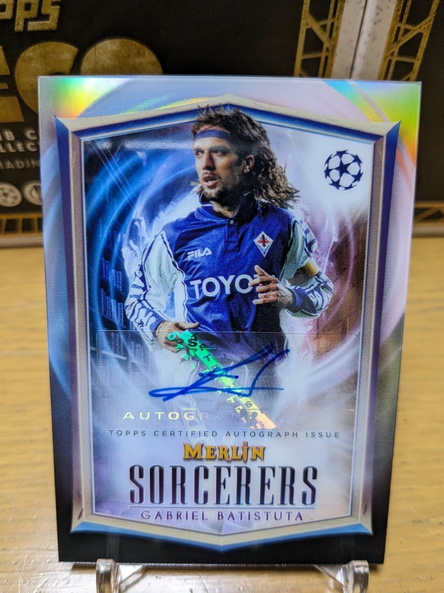 【バティストゥータ】直筆サインカード◆2023 Topps Merlin Chrome UEFA（ Gabriel Batistuta ）Sorcerers Auto Refractor #SA-GB_画像3