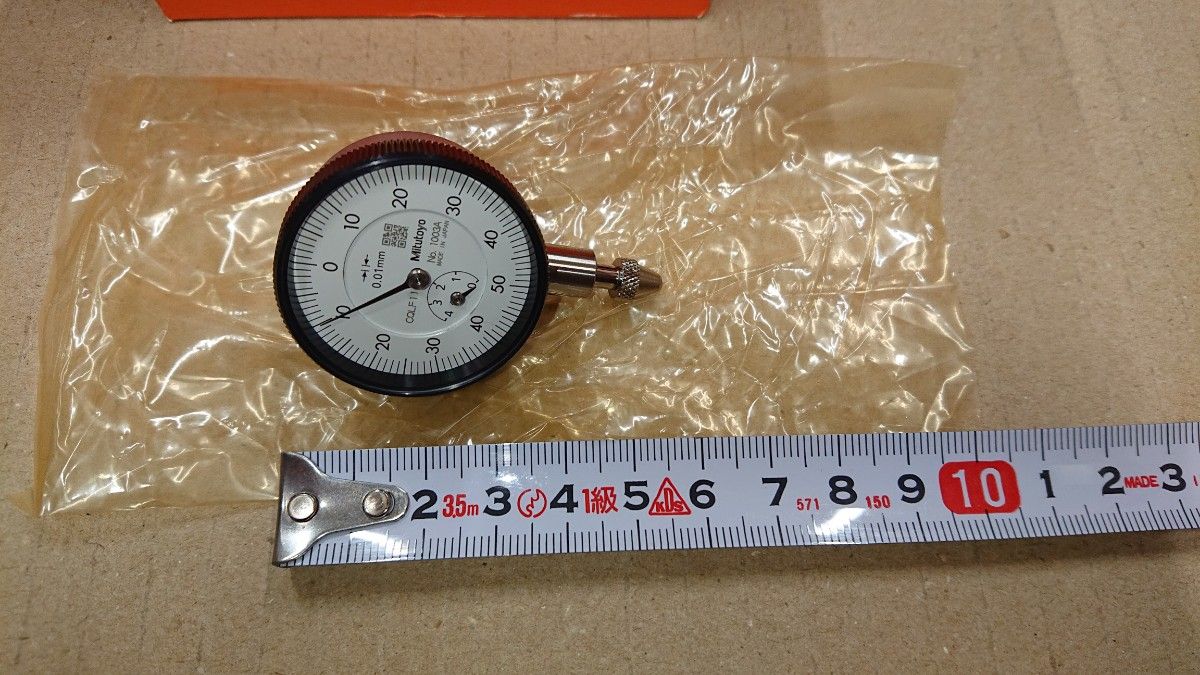新品 ミツトヨ 小形ダイヤルゲージ（耳金付裏ぶたタイプ） 測定範囲0～4ｍｍ 最小表示0.01ｍｍ  品番1003A