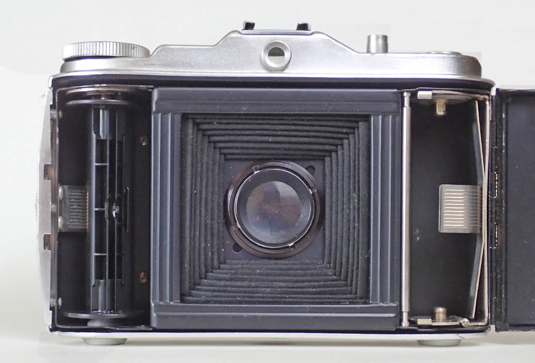 ヴィンテージ、アグフア蛇腹カメラ、AGFA ISOLETTE, f4.5,1960年代、ドイツ製、agnorf4.5/85mm, 6x6 ブロニー版_画像6