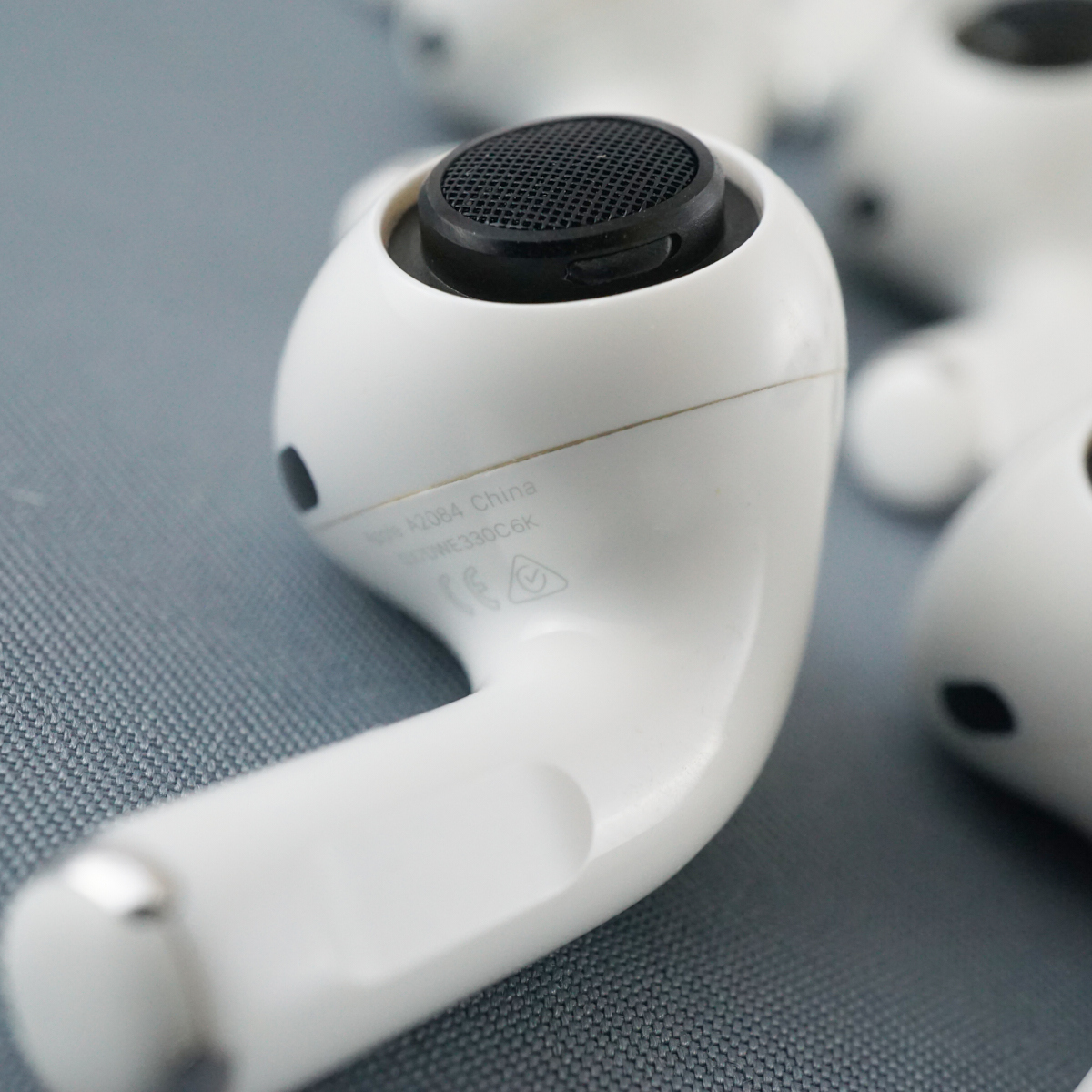 Apple AirPods Pro エアポッズ プロ 左イヤホンのみ USED品 20個 ノイズあり A2084 ワイヤレスイヤホン 左耳 片耳 【ジャンク】 KR V9763_画像5