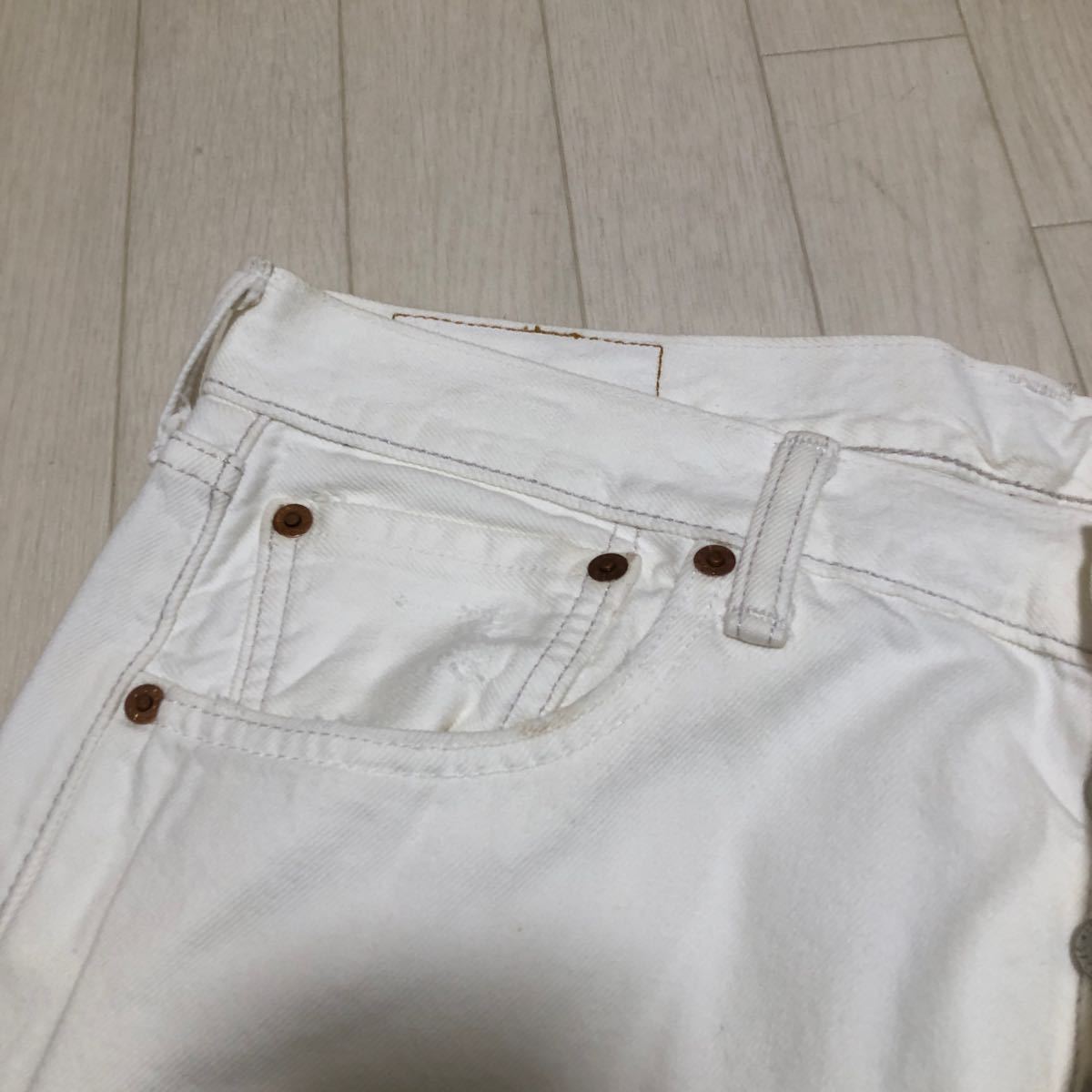 和133★① Levi's 501 リーバイス デニムパンツ ジーンズ ボトムス W33 L32 メンズ ホワイト_画像7