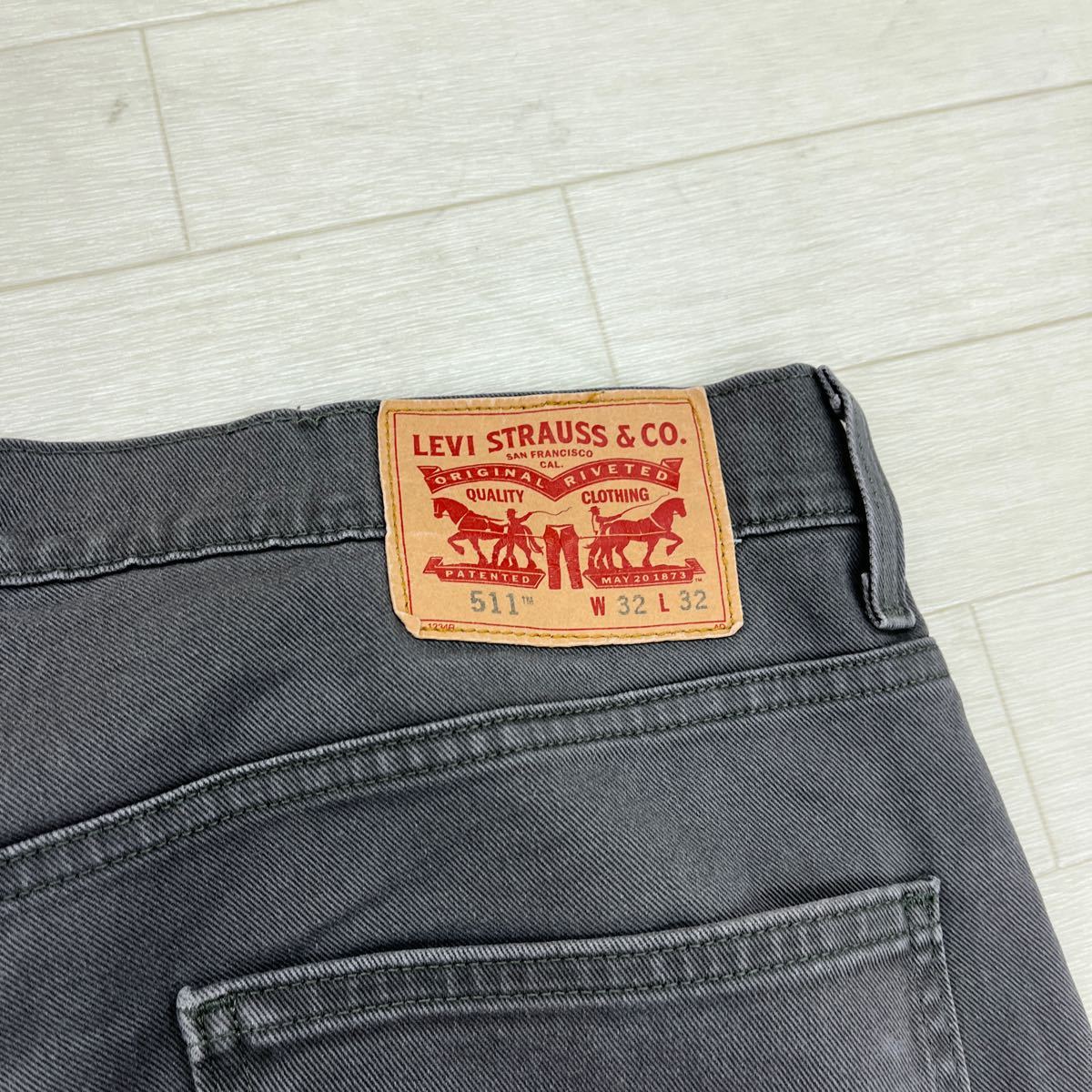 1272◎ Levi's リーバイス 511 パンツ ボトムス ズボン デニム ジーンズ Gパン ジップフライ カジュアル グレー メンズ32_画像4