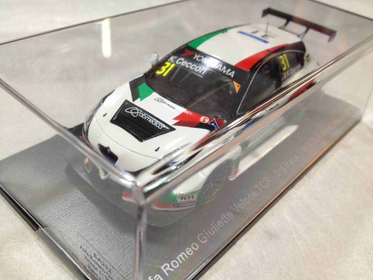 ■Spark■スパーク■Alfa Romeo Giulietta Veloce TCR #31■アルファ・ロメオ ジュリエッタ ベローチェ■白基調■1/43■27■_画像1