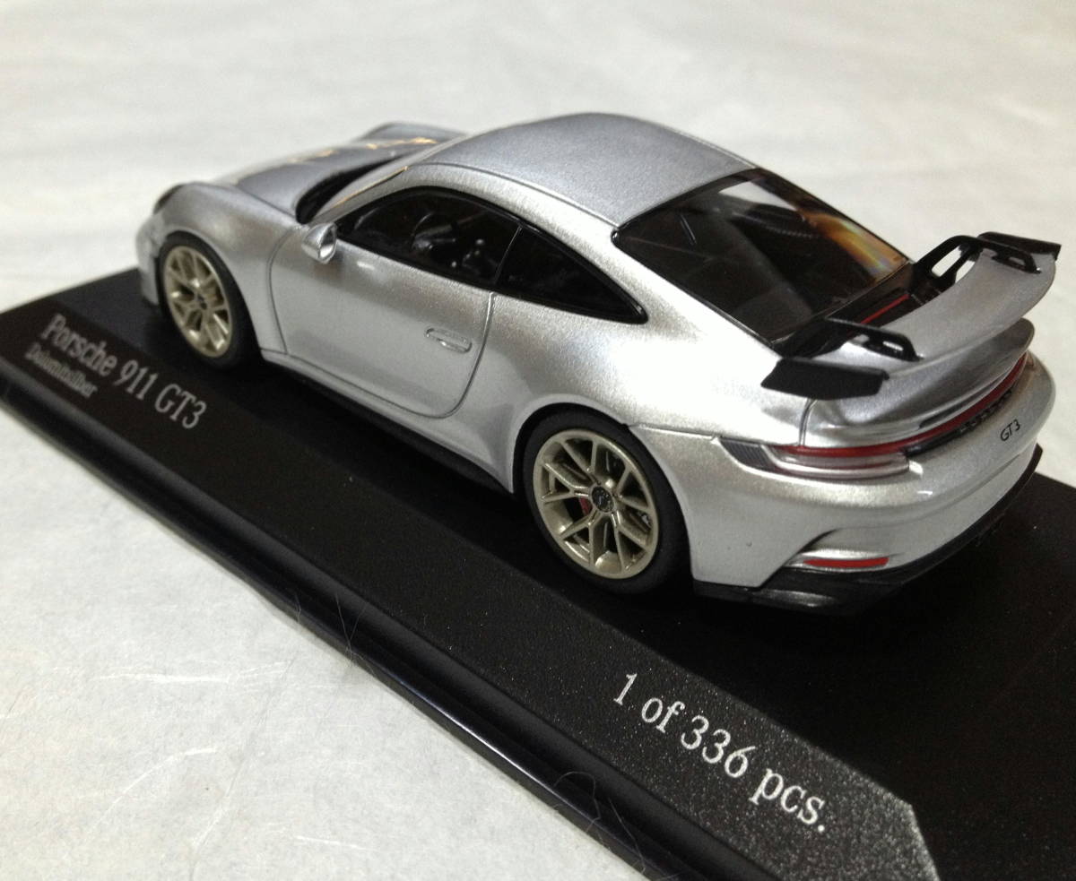 ■MINICHAMPS■ミニチャンプス■PORSCHE 911 GT3■ポルシェ911■銀■1/43■13■_画像2