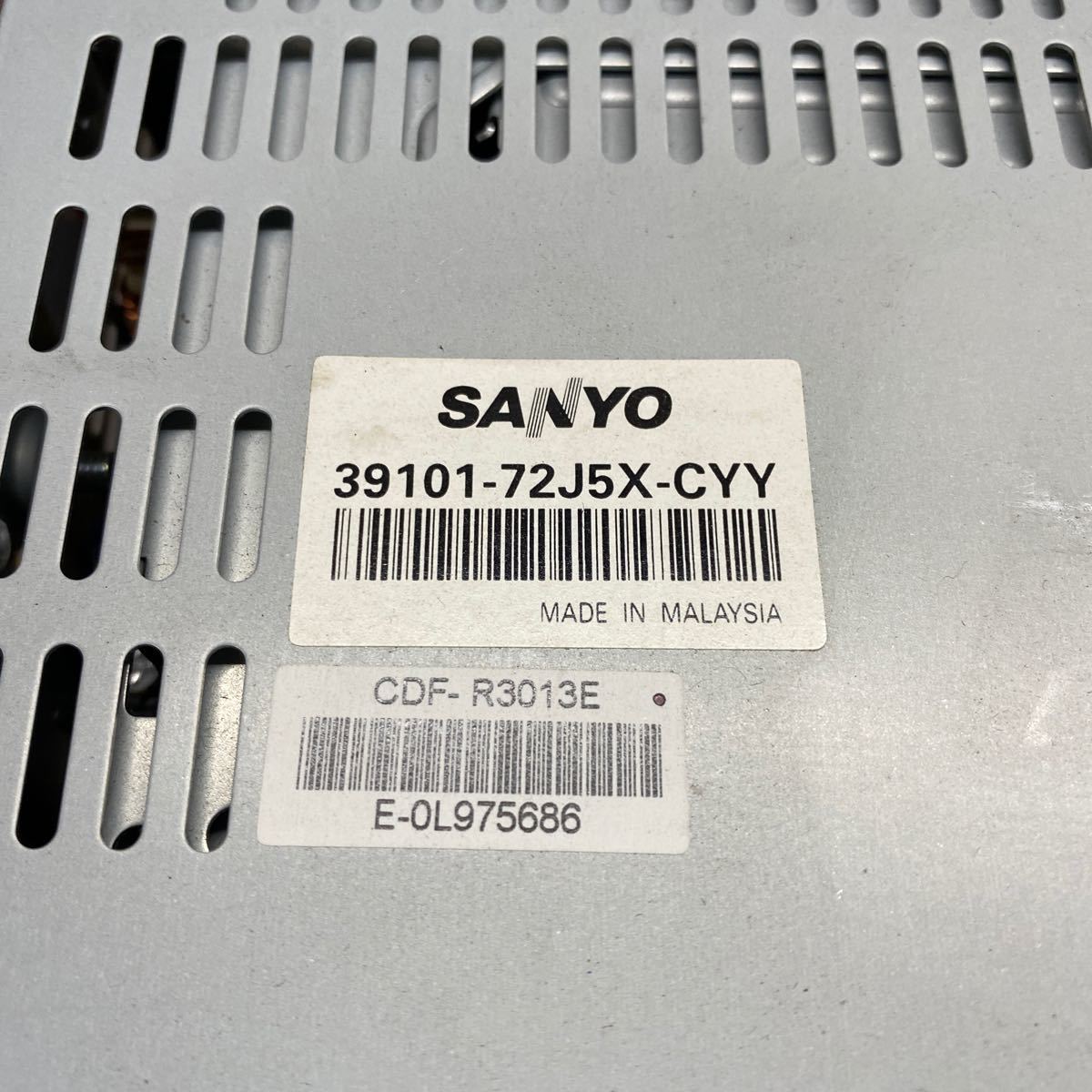 AV12-209 激安 カーステレオ SUZUKI SANYO 39101-72J5X-CYY CDF-R3013E E-0L975686 CD AM/FM 確認用配線使用 簡易動作確認済み 中古現状品_画像5