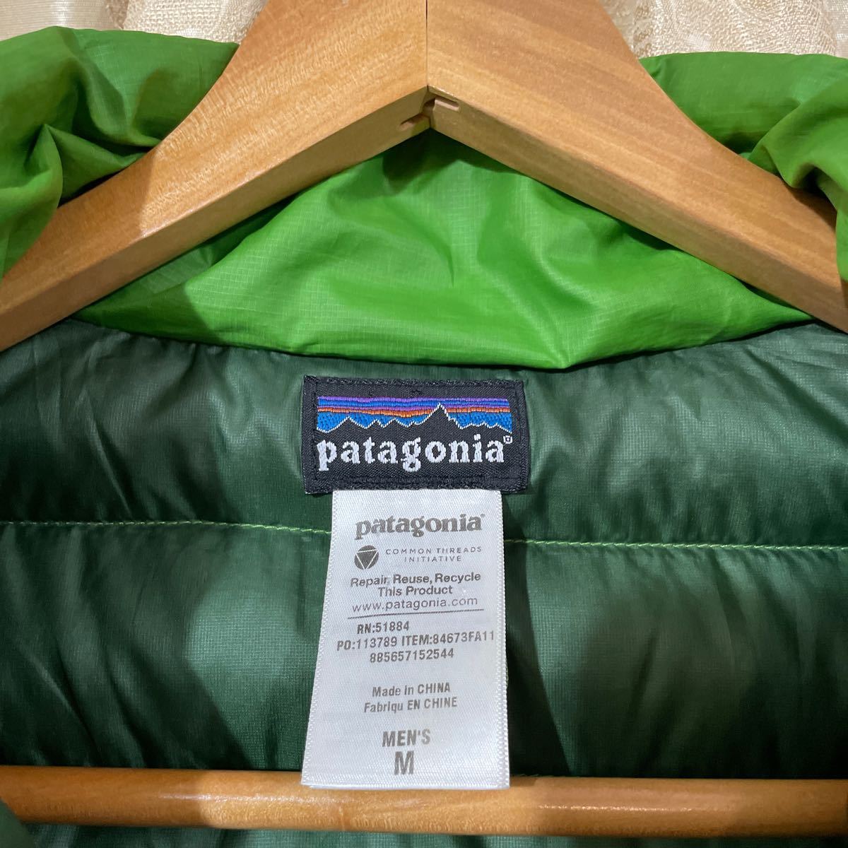 patagonia パタゴニア ダウン セーター DOWN SWEATER ダウン ジャケット サイズM グリーン系 型番84673FA11