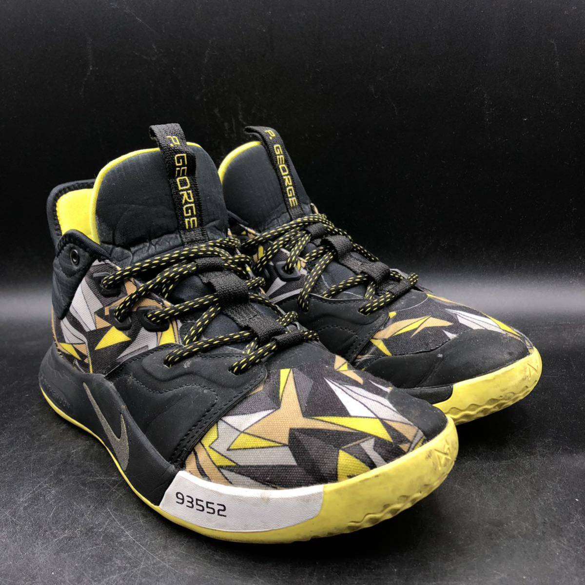 M2006 NIKE ナイキ PG 3 EP ポール ジョージ スニーカー メンズ US8.5/26.5cm ブラック イエロー 総柄 AO2608-900 _画像2