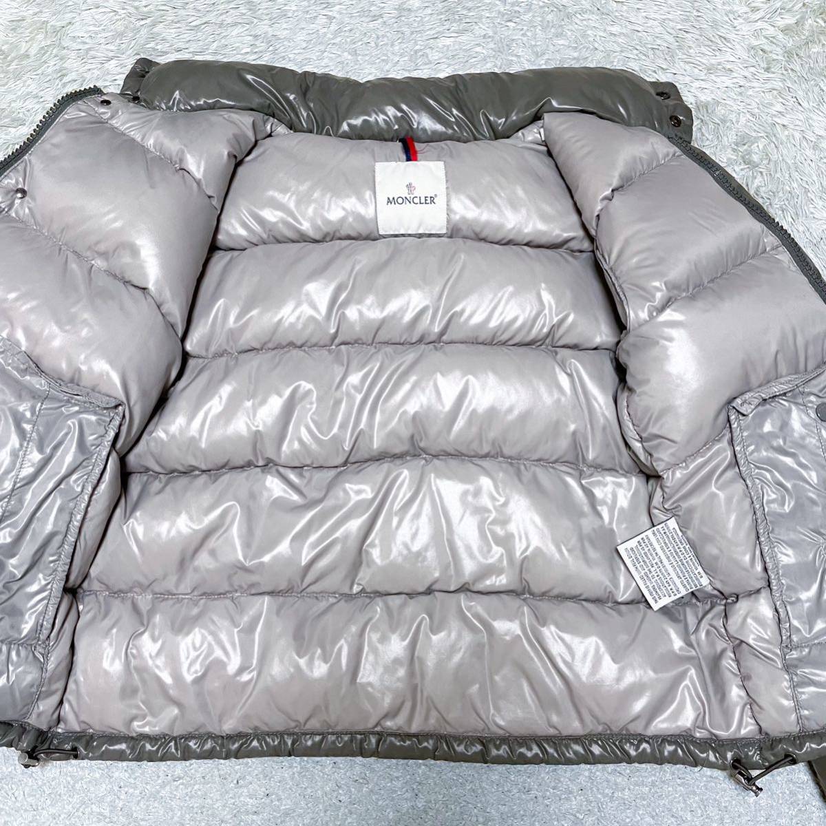 売り切り！MONCLER モンクレール EVEREST エベレスト ビックロゴワッペン付 ダウンジャケット 41310/50/68950 デカワッペン メンズ 1 灰色_画像2