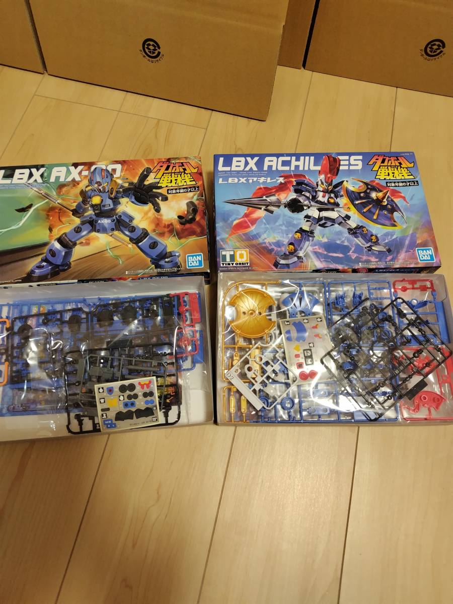 【送料込】未組立 ＬＢＸ ８体セット　「ダンボール戦機」【箱損傷あり】①_画像2