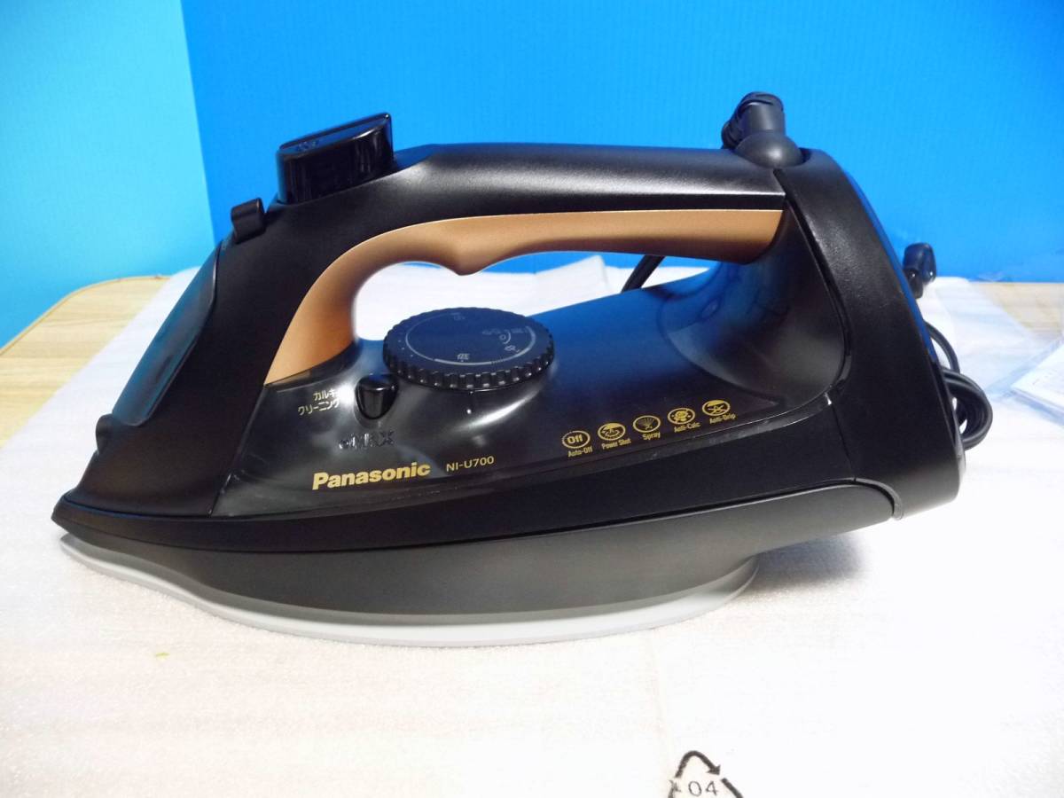 未使用展示品 Panasonic パナソニック スチームアイロン NI-U700 未使用展示品 Panasonic パナソニック スチームアイロン NI-U700