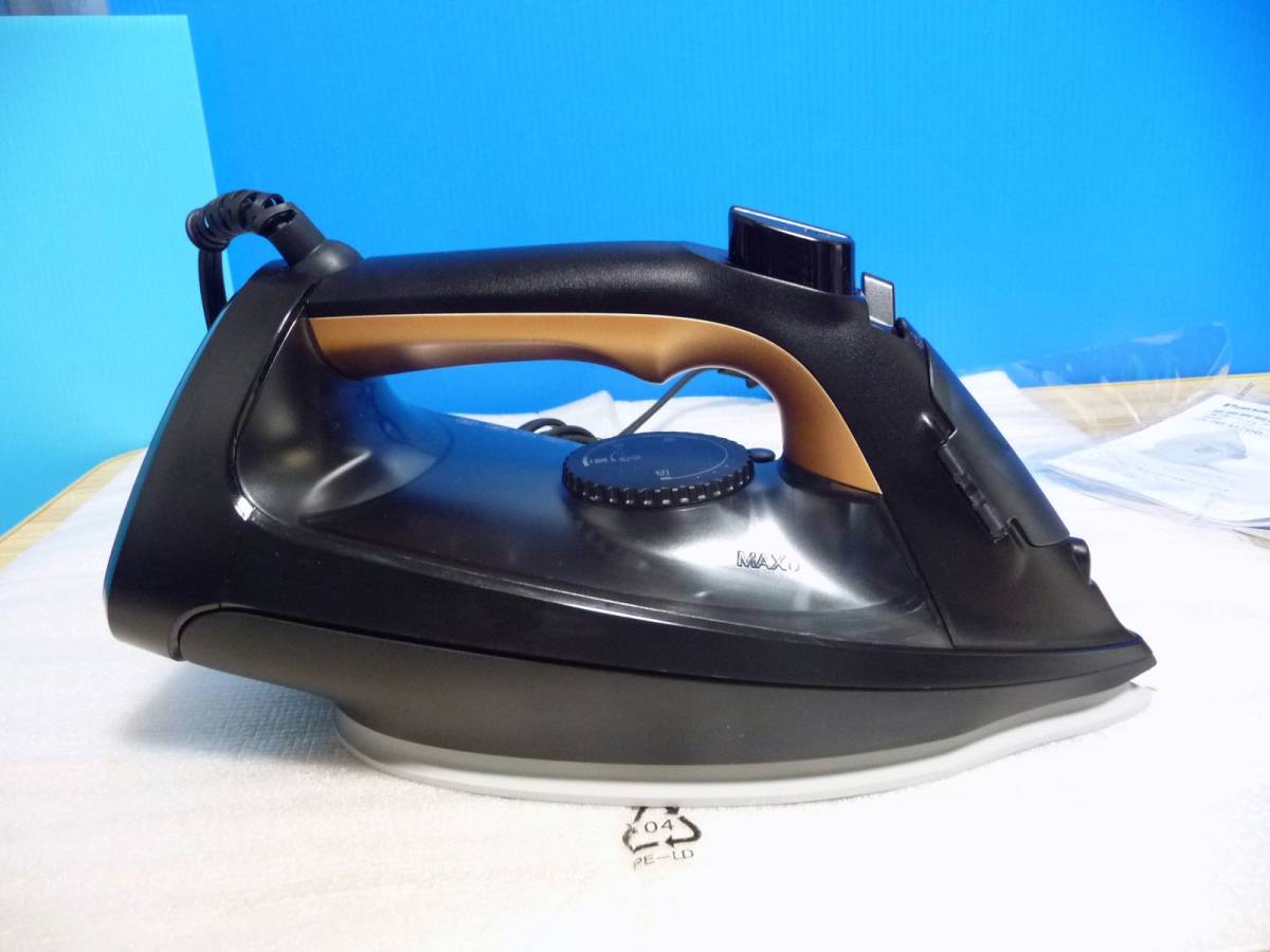 未使用展示品 Panasonic パナソニック スチームアイロン NI-U700 未使用展示品 Panasonic パナソニック スチームアイロン NI-U700