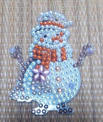 ダイヤモンドアート　完成品　ハンドメイド　キーホルダー　クリスマス　オーナメント　飾り　雪だるま　デコ　アクリル　ラインストーン