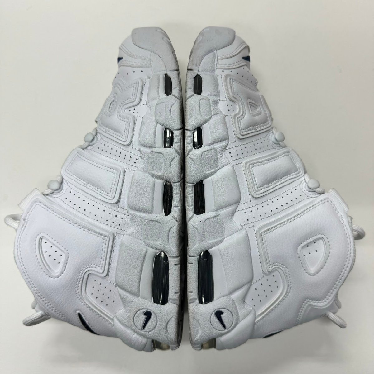 26cm NIKE AIR MORE UPTEMPO 96 DH8011-100 ナイキ エア モアアップテンポ 96 ホワイト ネイビー メンズ スニーカー GK H101309_画像4