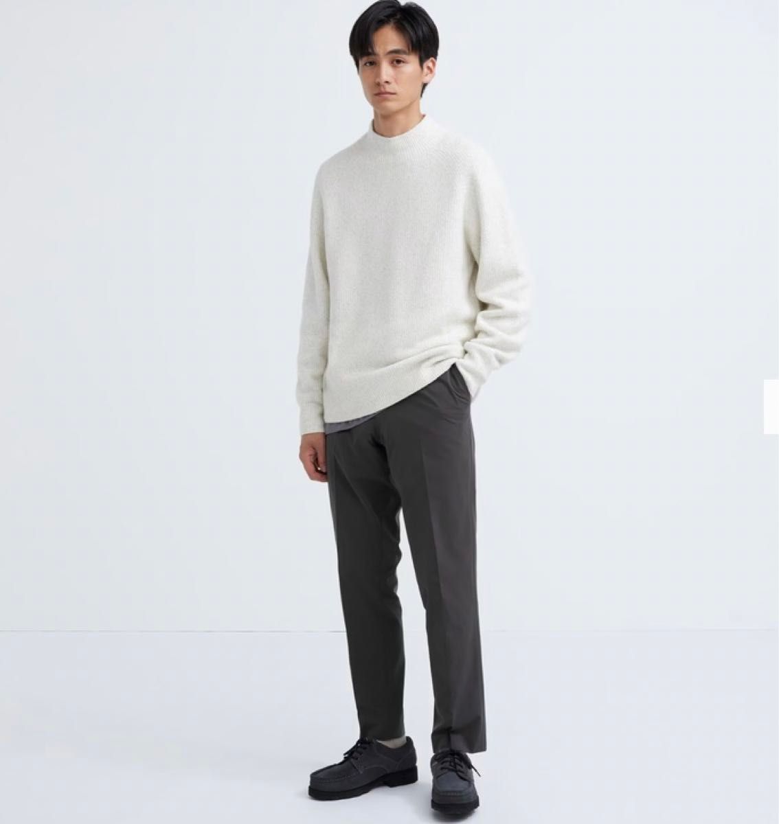 【美品】UNIQLO 感動パンツ 希少コットンライク グレー色 2023モデル！W73 股下70 入手困難品ユニクロ