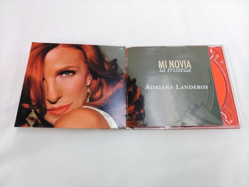 CD / MI NOVIA la tristeza / ADRIANA LANDEROS /【J14】/ 中古_画像4