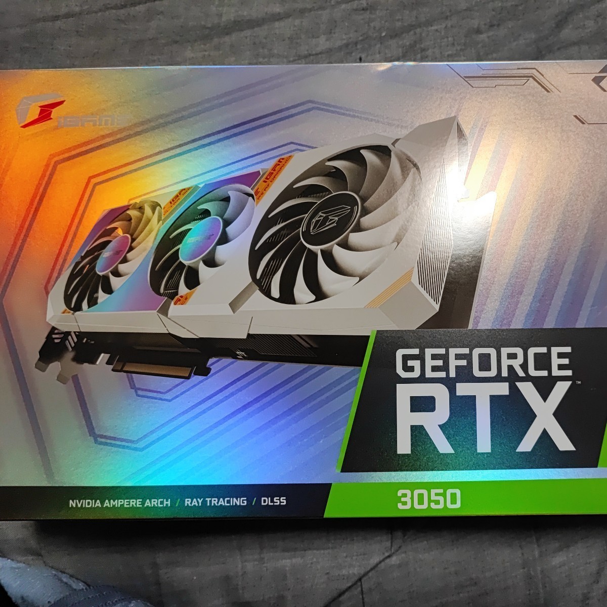 新品 未使用 Colorful iGame GeForce RTX 3050 Ultra W OC 8G_画像1