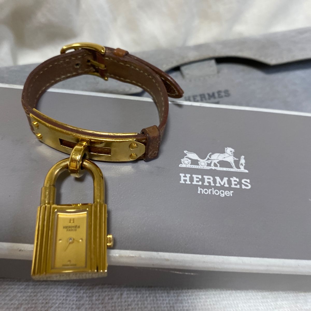 週末まで値下 エルメス ケリーウォッチ ブラウン 時計 電池 週末まで値下 エルメス ケリーウォッチ ブラウン 時計 電池