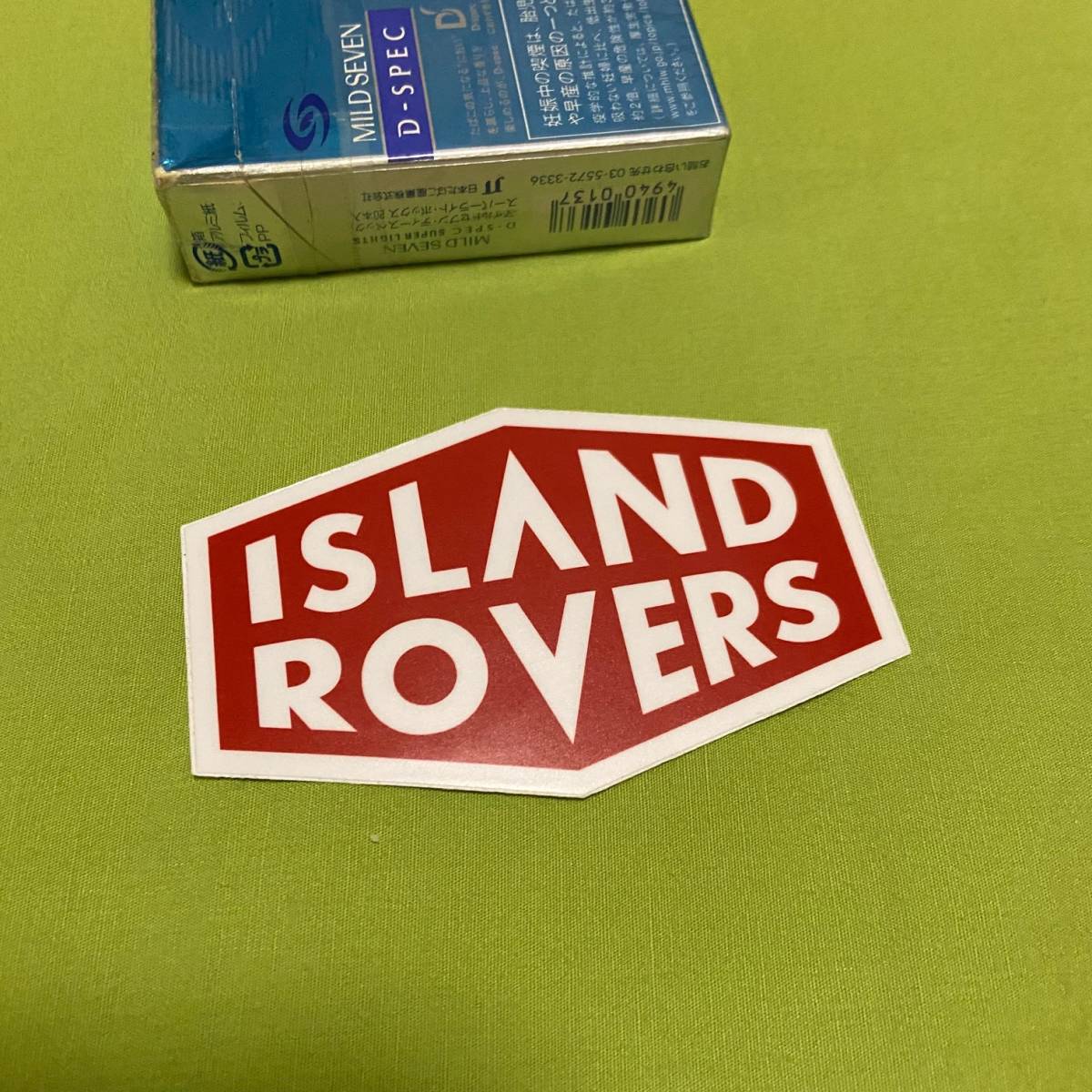 ISLAND ROVERS 小 赤 ステッカー アイランド ローバーズ UK ランドローバー レンジローバー ディフェンダー イヴォーク ディスカバリーの画像1
