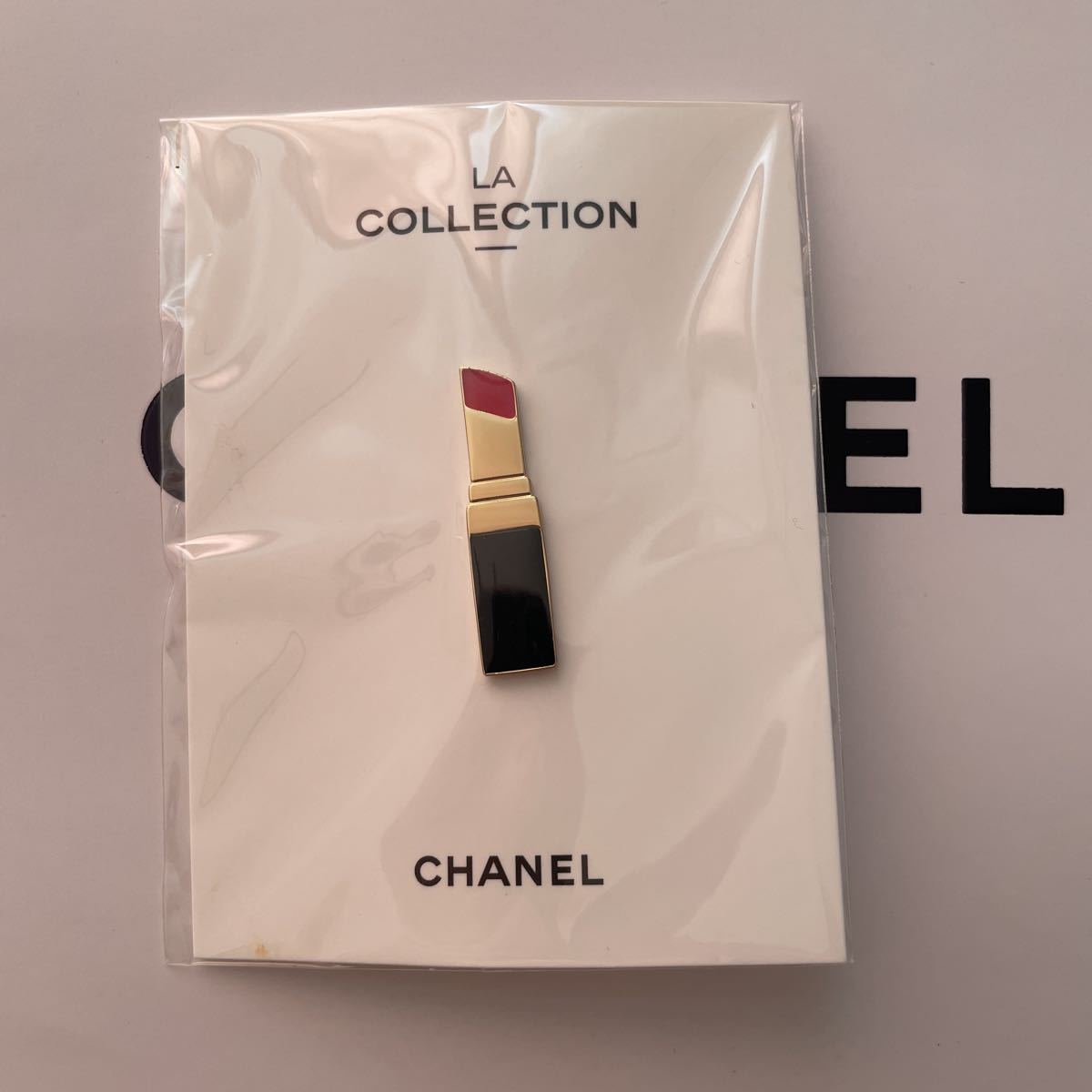 CHANEL ピンバッジ LA COLLECTION ノベルティ _画像1