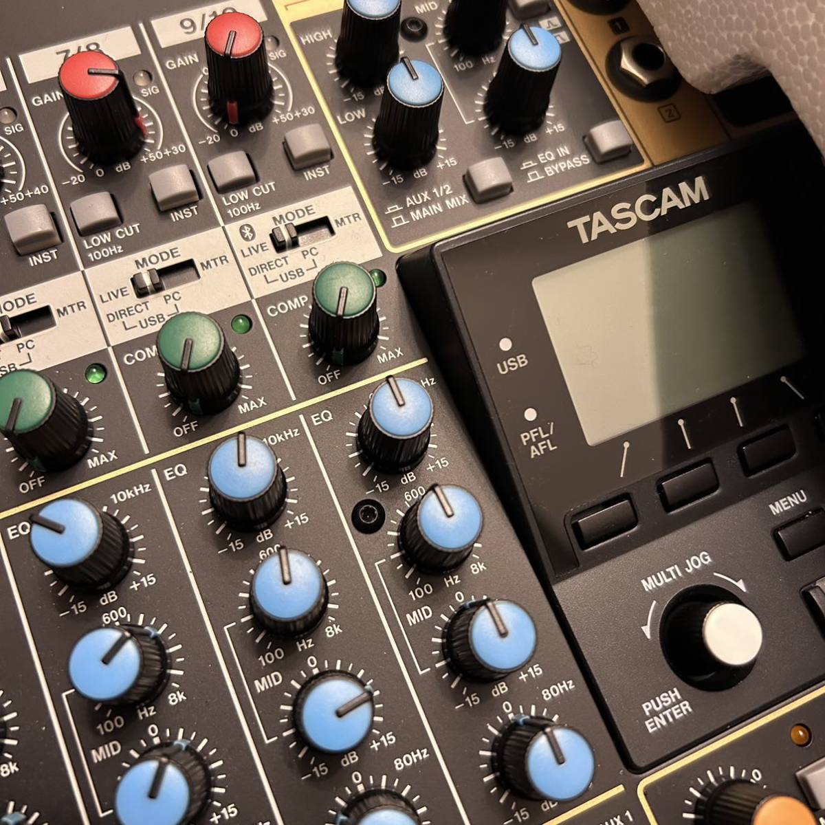 TASCAM Model 12 オールインワン・プロダクション・ミキサー TASCAM Model 12 オールインワン・プロダクション・ミキサー