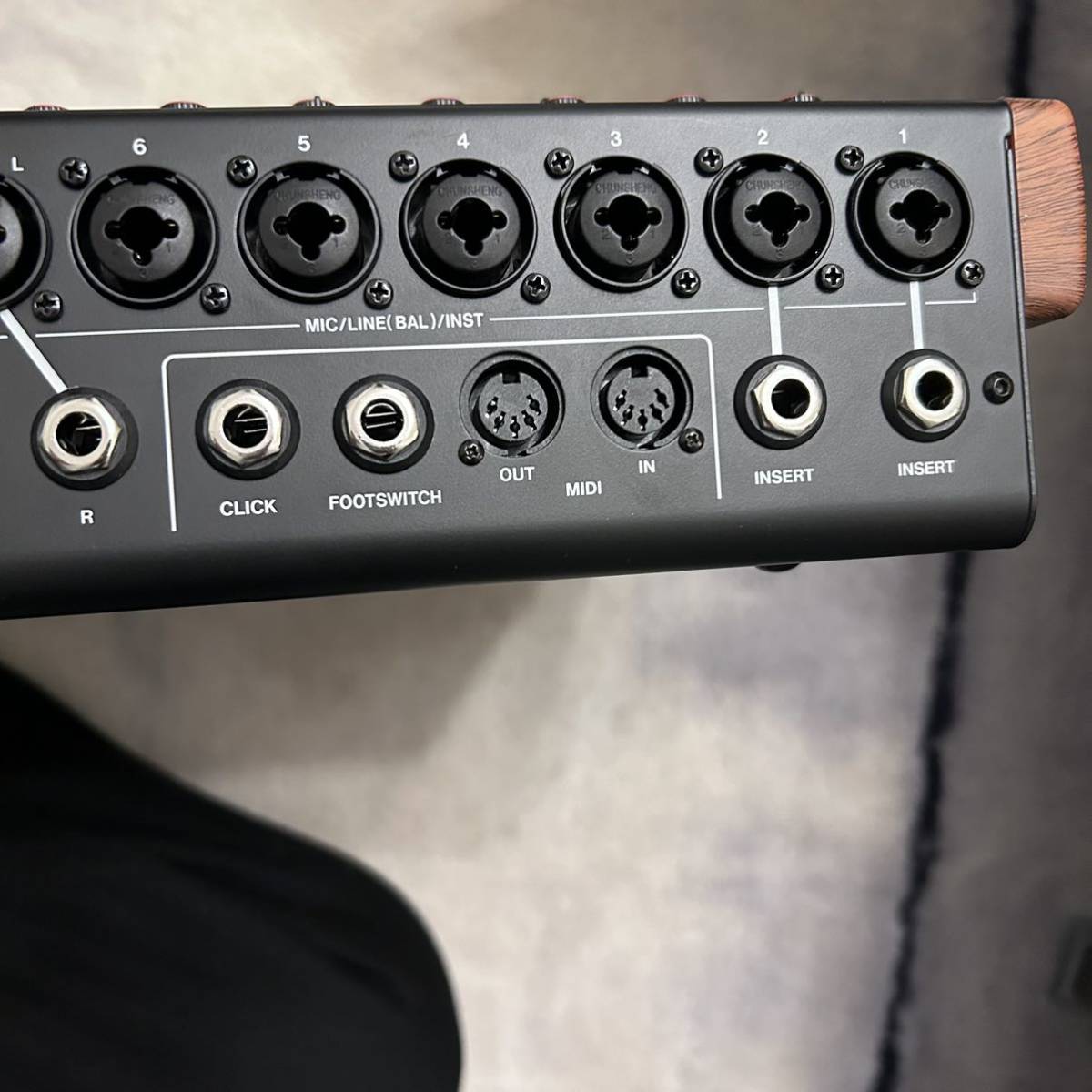 TASCAM Model 12 オールインワン・プロダクション・ミキサー TASCAM Model 12 オールインワン・プロダクション・ミキサー