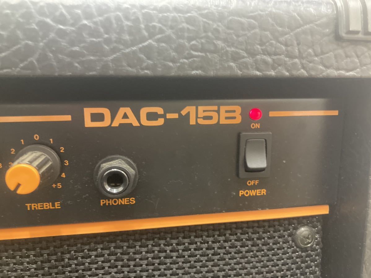 12-130 Roland ローランド DAC-15B ベースアンプ 通電確認済み 中古 現状品 _画像3