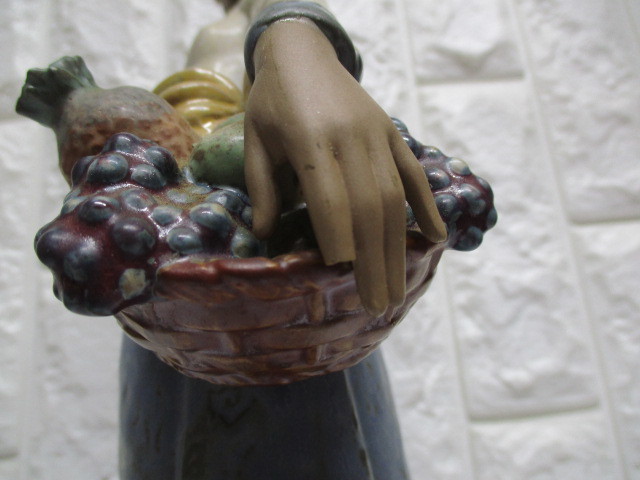 Y-10/LLADRO リヤドロ 女性 43cm 陶器 果物 置物 人形 インテリア アンティーク 陶器人形 西洋陶磁 工芸_画像5