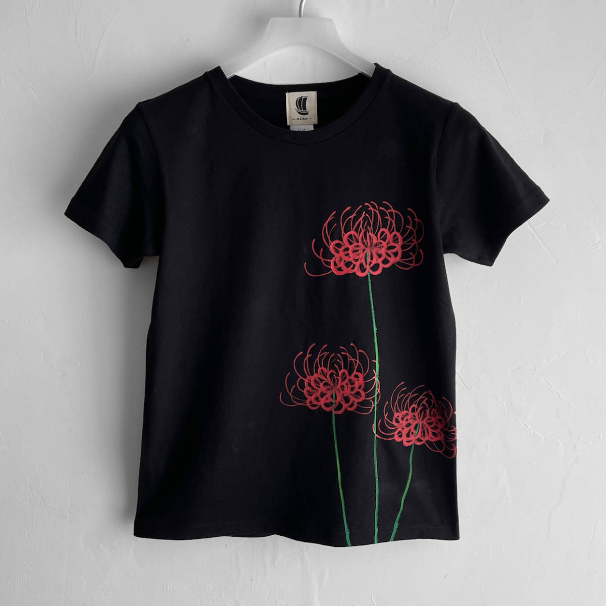  lady's T-shirt L size black .. floral print T-shirt hand made hand .. T-shirt peace pattern floral print autumn winter 