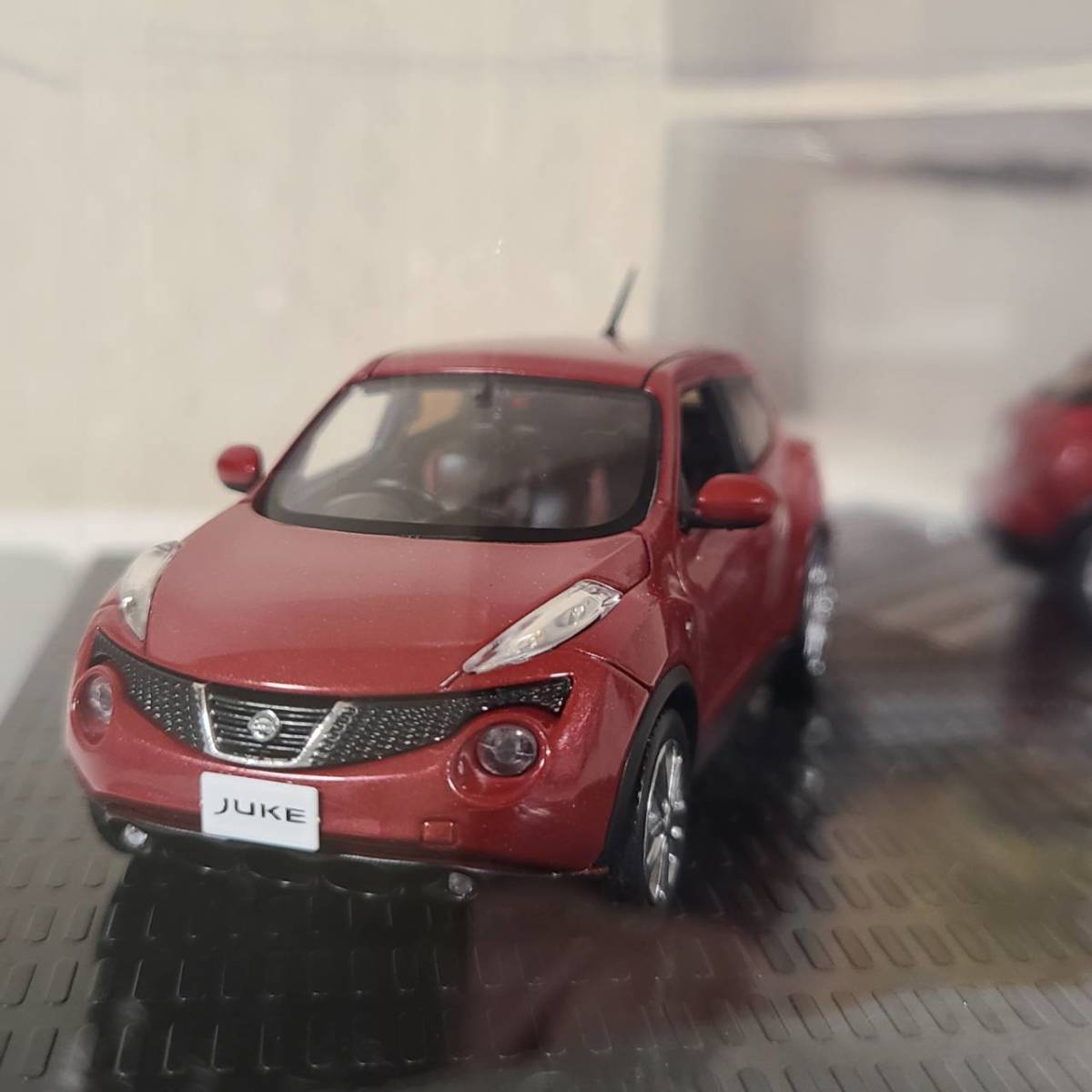 最新入荷】 ◇◇1/43 日産 ジューク NISSAN JUKE ディーラー特注