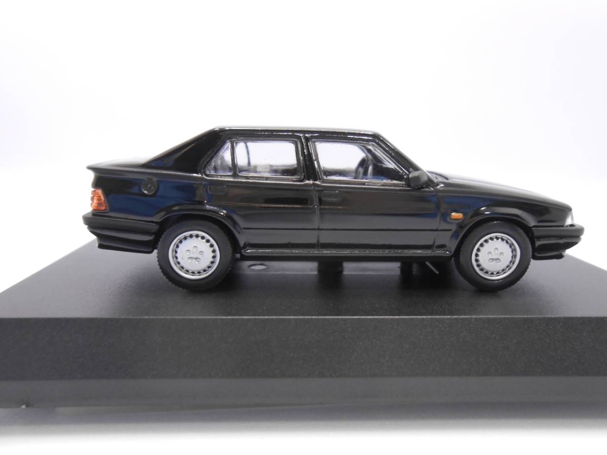 1/64 Kyosho Alpha Romeo Alfa Romeo 75 T.Spark черный коллекция миникар 