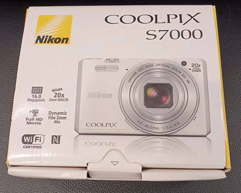 #9503　☆美品☆ Nikon ニコン COOLPIX クールピクス S7000 ホワイト コンパクトデジタルカメラ_画像10