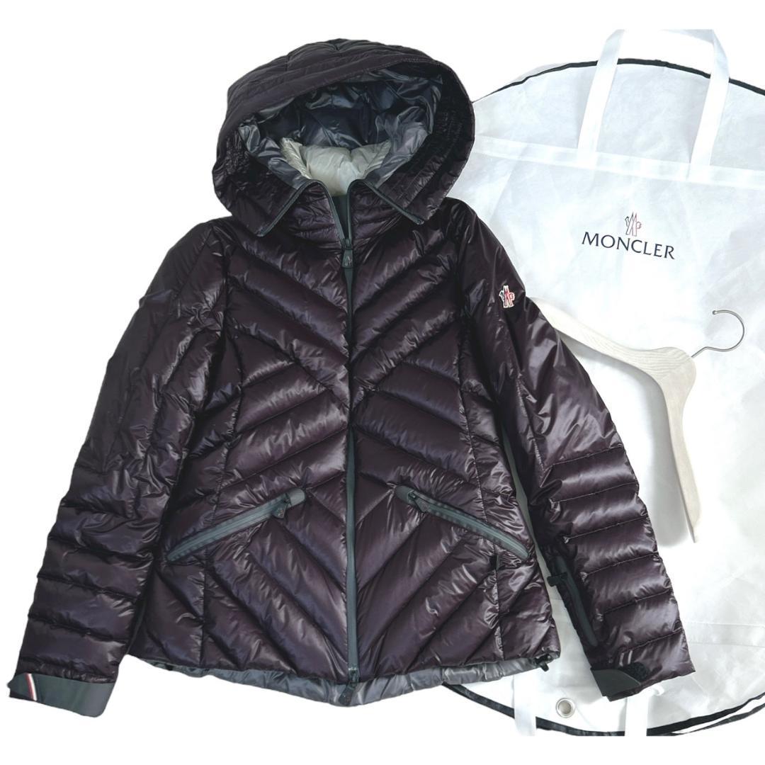 MONCLER ダウンジャケット MAKALU　ハンガー　ガーメントケース付き