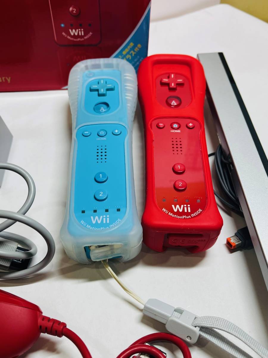 Y-40194Y 【中古】 Nintendo Wii RVL-001 スーパーマリオ 25周年モデル 25th 中の仕切り箱無 ジャンク扱い 通電動作未確認_画像4
