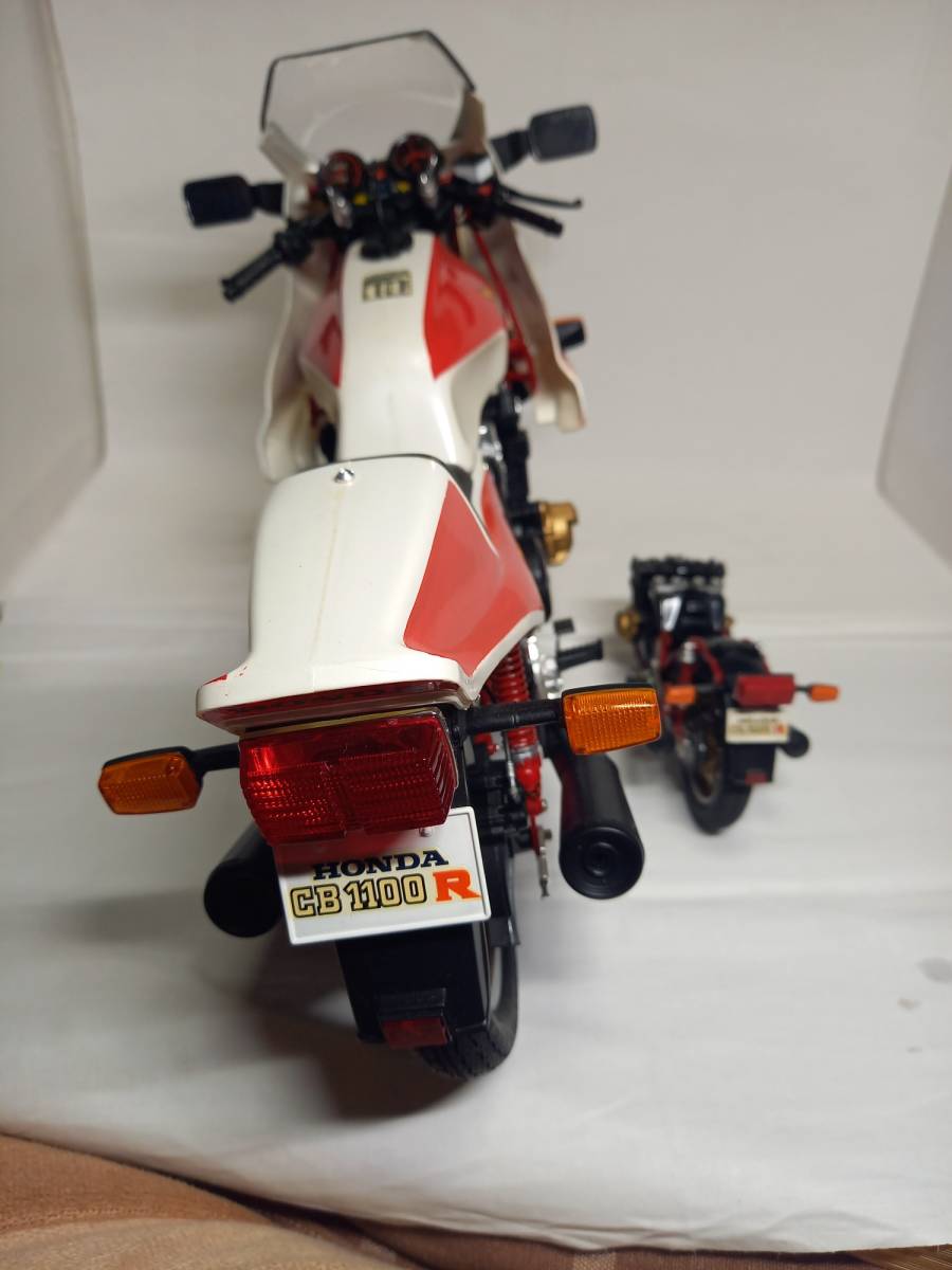 ★ タミヤ 　1/6 　ホンダ　CB1100R　おまけ　1/12　エンジン部分と後部_画像5