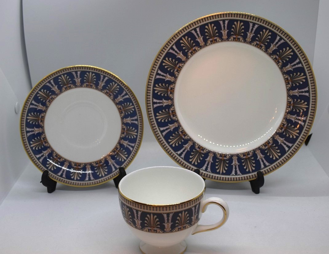 ★★新品・未使用★★ウェッジウッドWedgwoodベレスフォードBeresfordティカップ&ソーサー(リー)と20cmソーサー　送料込