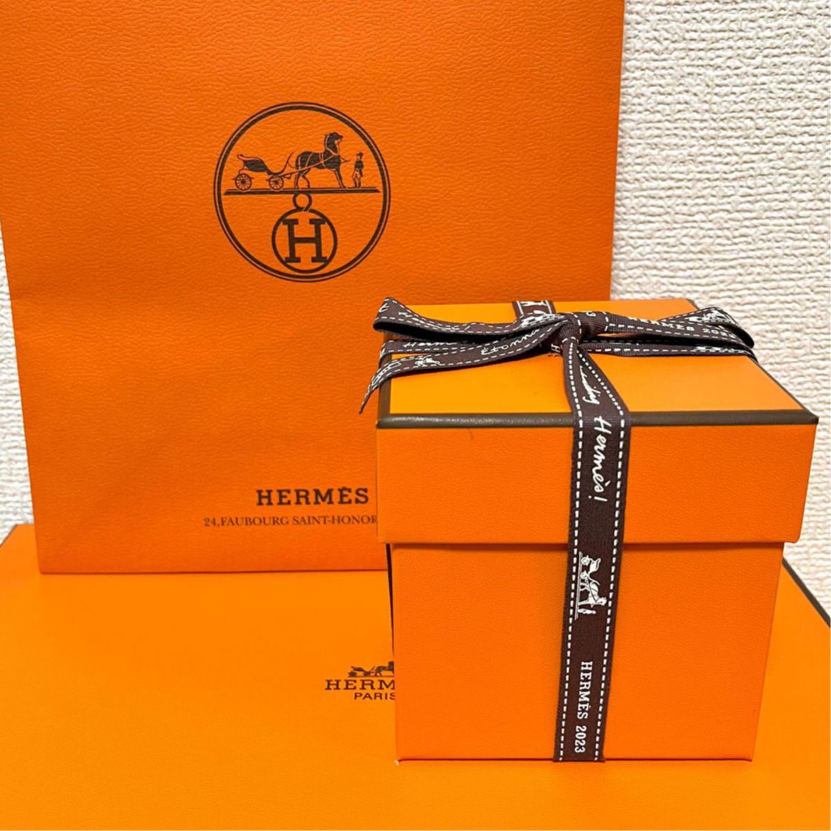 【新品　ギフト包装】エルメス　ガダルキヴィール 蓋付きカップ＆ソーサー　HERMES 湯呑み