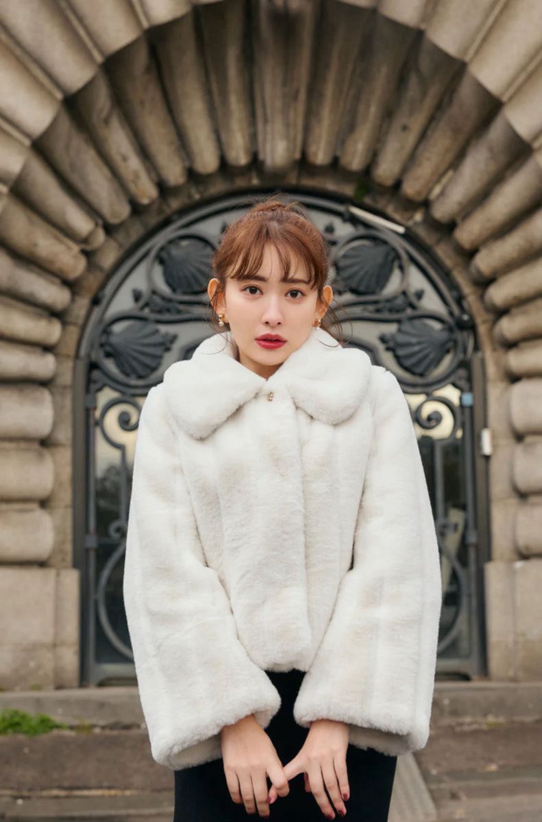 Herlipto【snow white】Winter Love Faux Fur Coat Mサイズす Herlipto【snow white】Winter Love Faux Fur Coat Mサイズす
