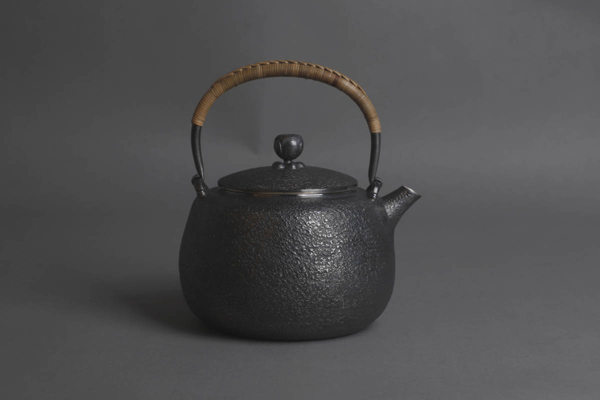 時代 純銀製 一東斎造 鎚目打 土器式 湯沸 工芸品 古美術品 銀瓶 煎茶道具