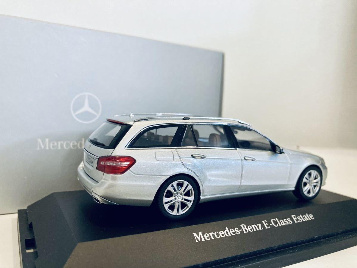 【送料無料】1/43 Mercedes Benz特注 メルセデスベンツ Eクラス Tモデル (S212) 2010 Silver_画像2