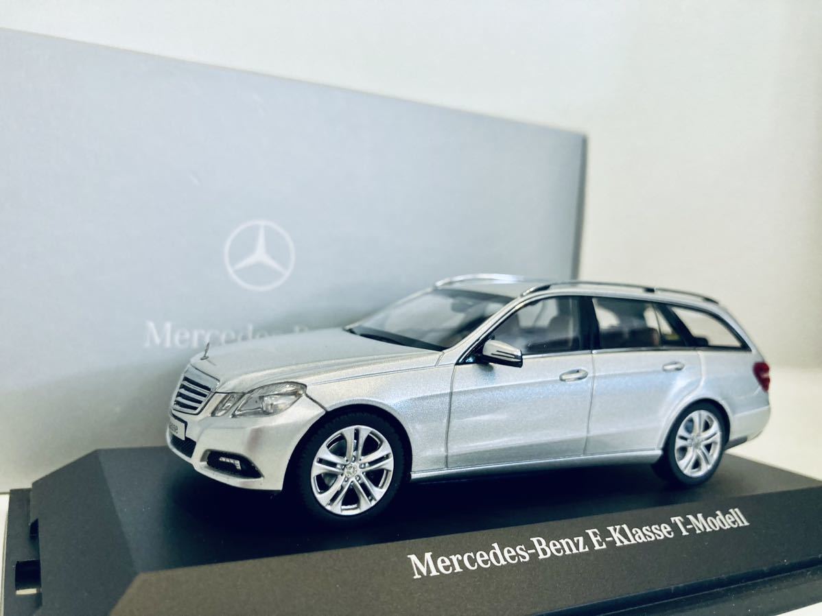 【送料無料】1/43 Mercedes Benz特注 メルセデスベンツ Eクラス Tモデル (S212) 2010 Silver_画像1