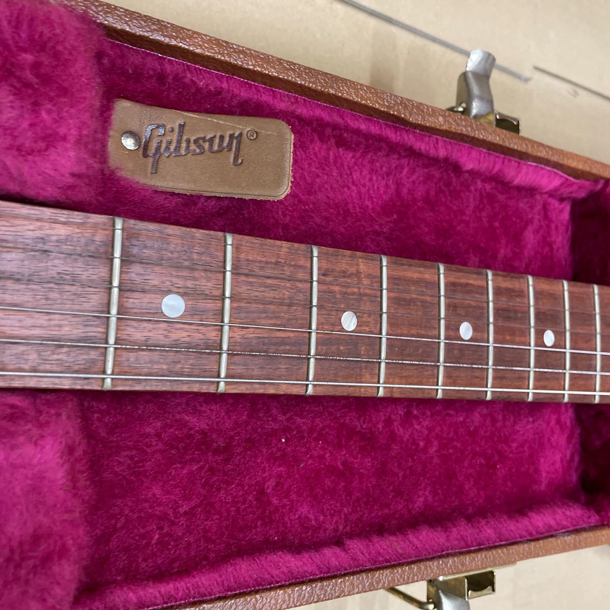 T1233/【中古品】ギブソン GIBSON FLYING V 2015 JAPAN LIMITED エレキギター _画像4