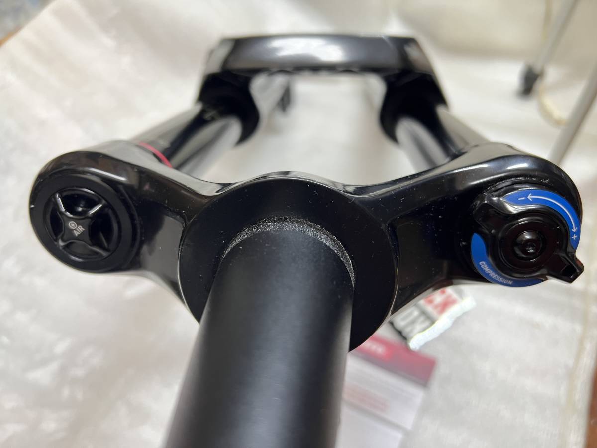 新品 未使用 ROCKSHOX Domain RC 180mm 29er 15X110 boost_画像9