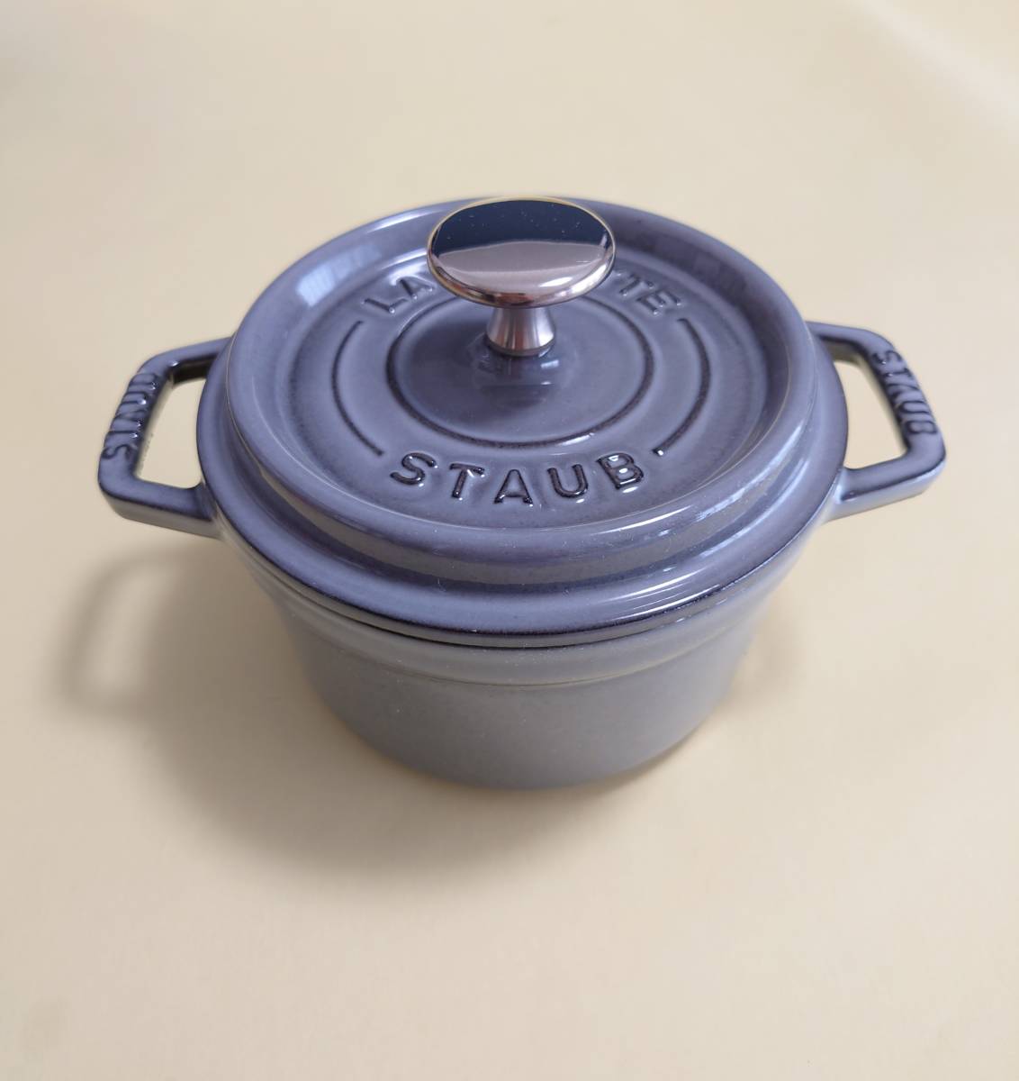 ストウブ　ＳＴＡＵＢ★ピコ・ココット 14 cm★ 鋳物ホーロー鍋★グレー_画像1