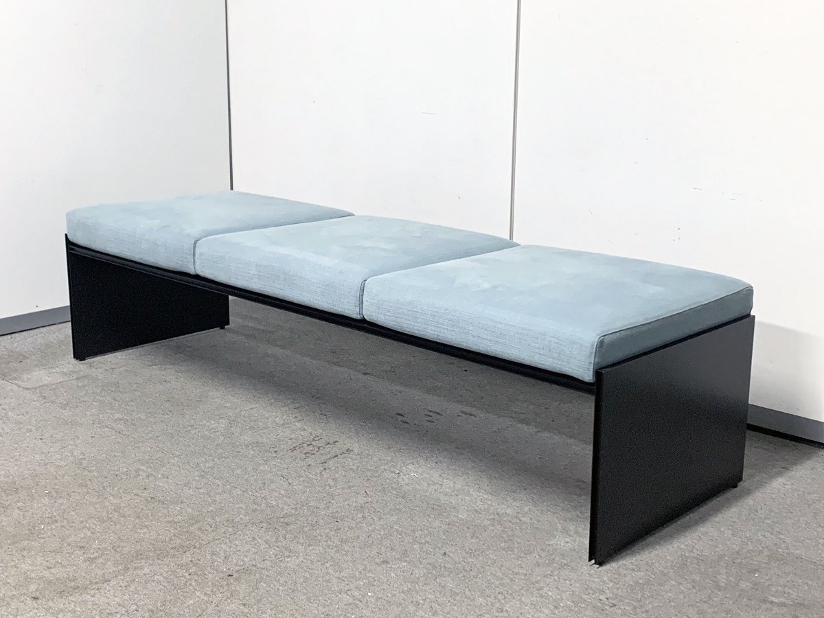 b◆【Cassina ixc.】AIR FRAME 3001 bench /3Pベンチ カッシーナ・イクスシー エアーフレーム 3人掛けベンチ /3Pソファの画像1