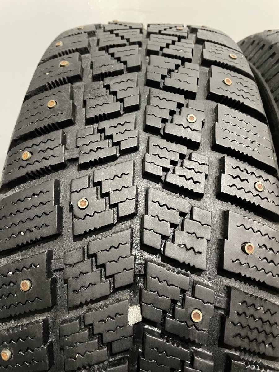 HANKOOK W404 215/65R15 15インチ スパイクタイヤ 4本 グランビア ハイエース等　(MTD481)_画像2