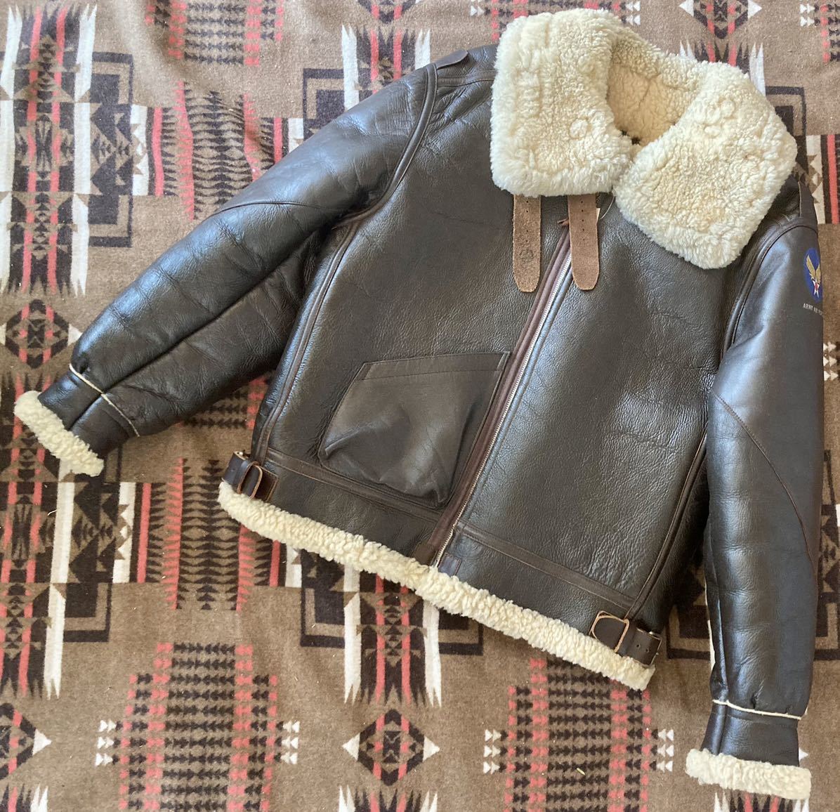 Beauty 90S Vintage Old Real McCoys Isola NY Real Имя Перепечатка McCoy B3 Летная куртка 42R Mouton Jacket Несколько Q20