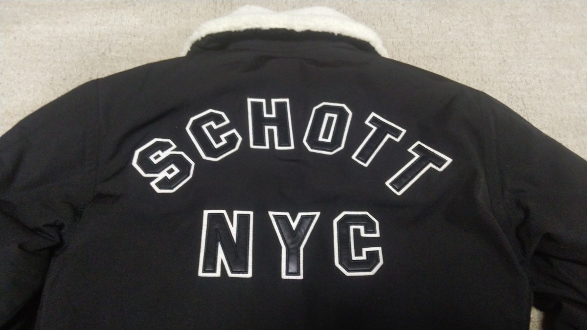 ◎美品◎人気の黒◎Schott SUSTANSショットアーバンB-3中綿ジャケット size L 襟ボア・裏ボア 撥水加工_画像3